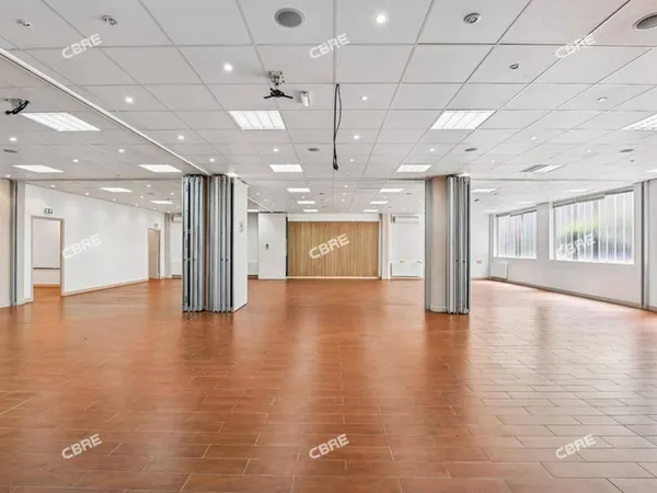 Bureaux 500 m²