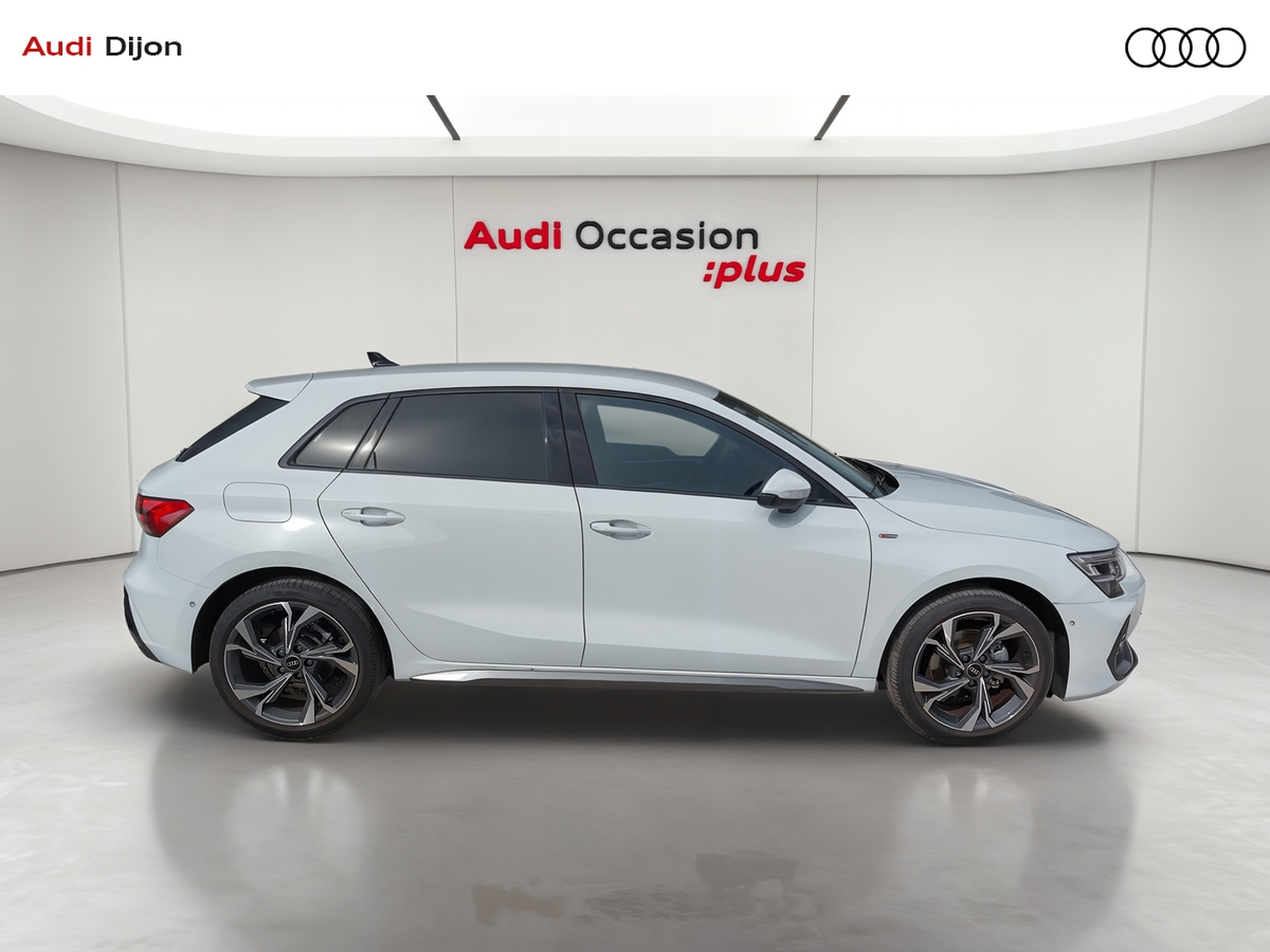 Audi A3 Sportback TFSI Mild Hybrid 116 S tronic 7 — photo 6