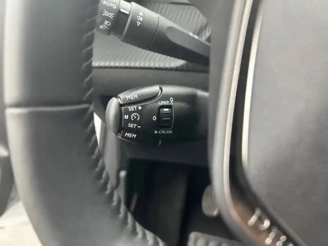 Peugeot 208 puretech 75 s&amp;s bvm5 — photo 20