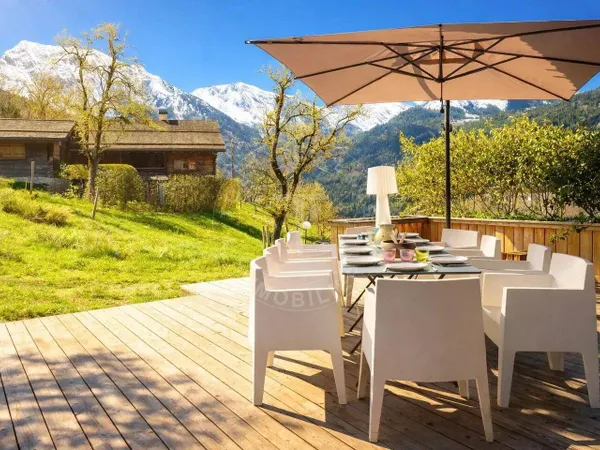 Chalet 9 pièces 282 m²