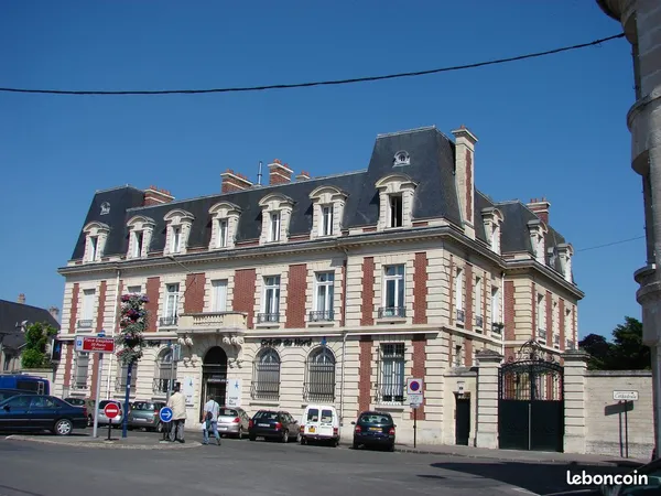 F4 plein centre Soissons