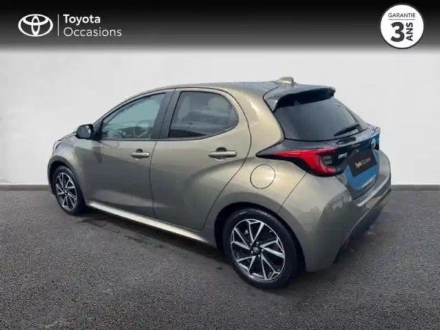 Toyota Yaris 116h design 5p my22 — photo 2