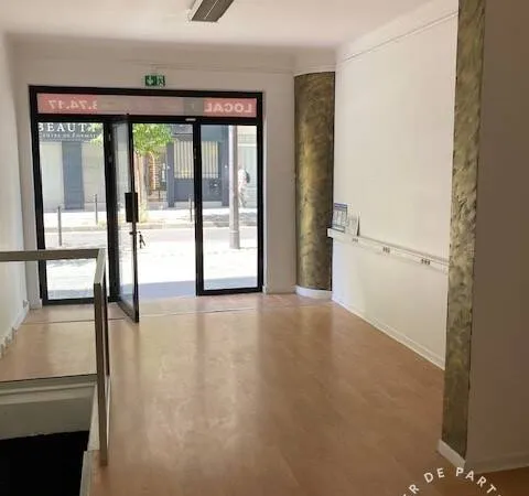 Bureaux/Locaux professionnels 92 m²