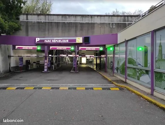 Parking a Metz republique
