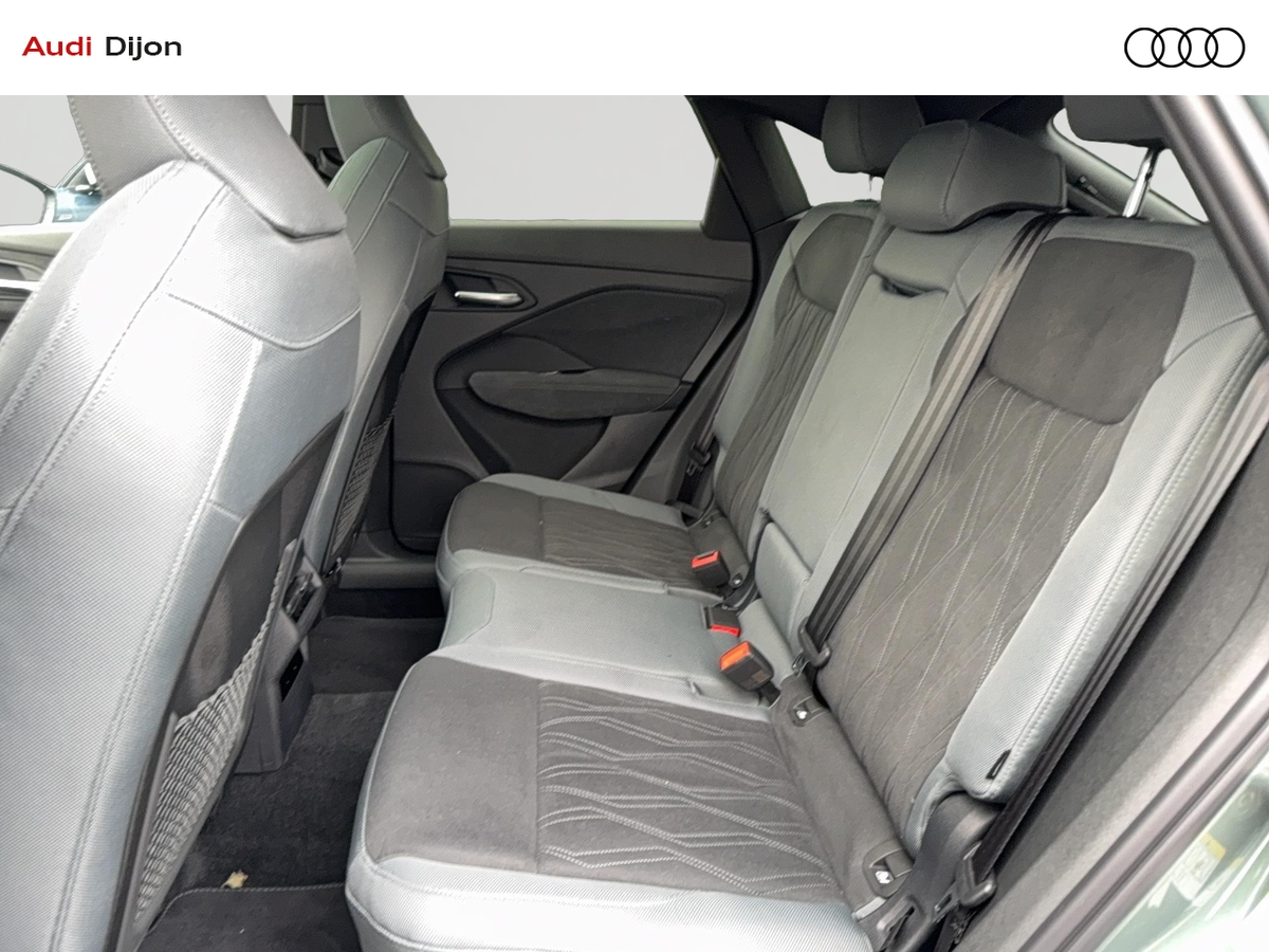 Audi Q3 SB E HYBRID 272 CH S TRONIC 6 — photo 9