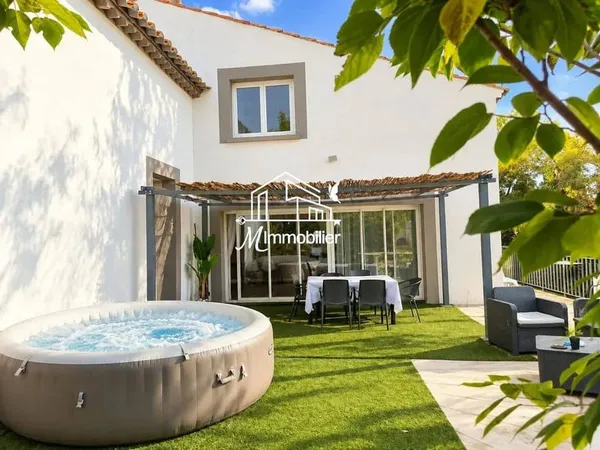 Maison 7 pièces 218 m²