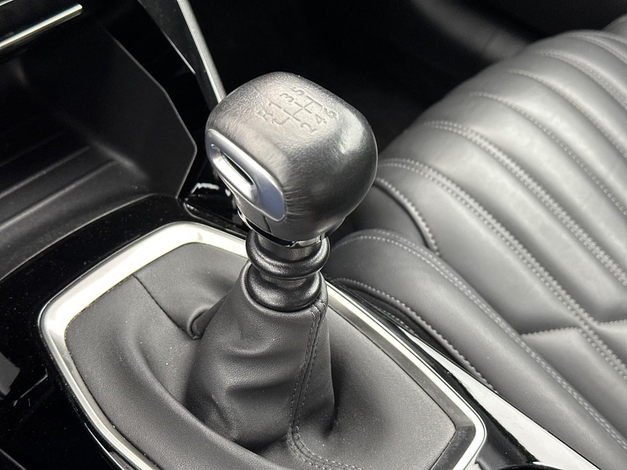 Peugeot 208 puretech 100 s&s bvm6 allure — photo 31