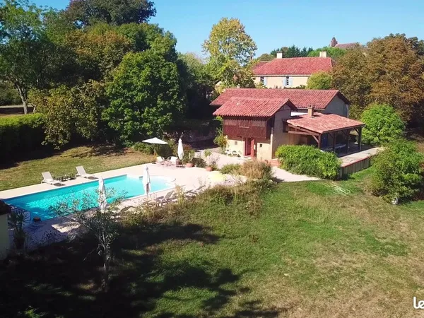 Propriété 9 pièces 250 m²