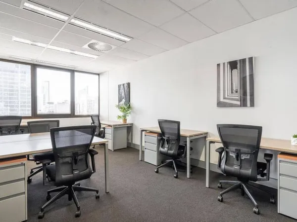 Bureau 100 m²