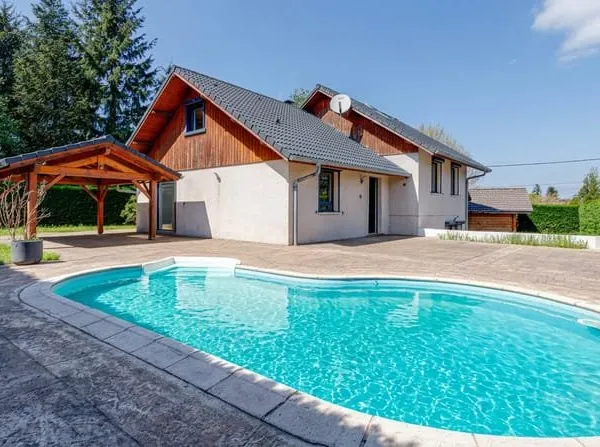 Maison Veigy Foncenex 5 pièces 160.5 m² avec piscine