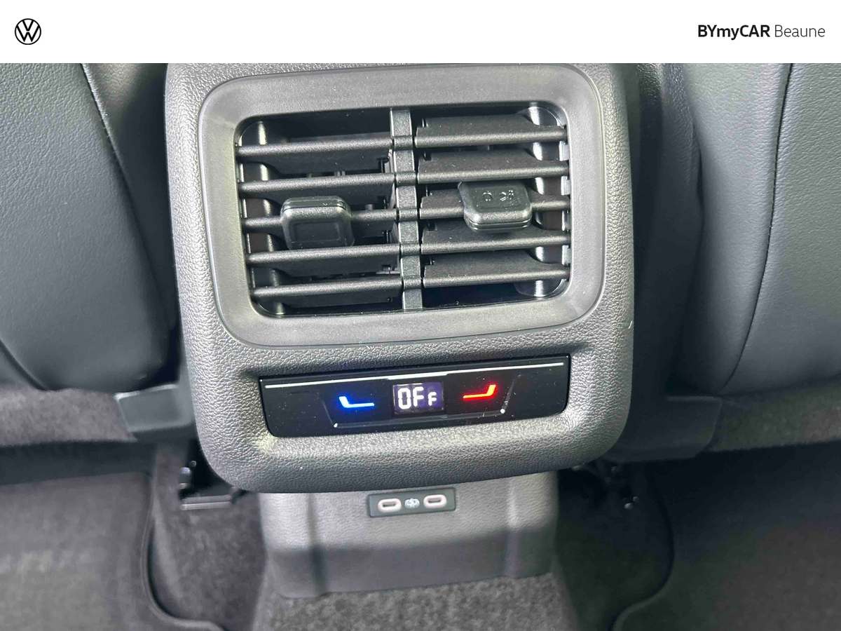 Volkswagen T-Roc 1.5 eTSI EVO2 Hybrid 150 ch DSG7 — photo 23
