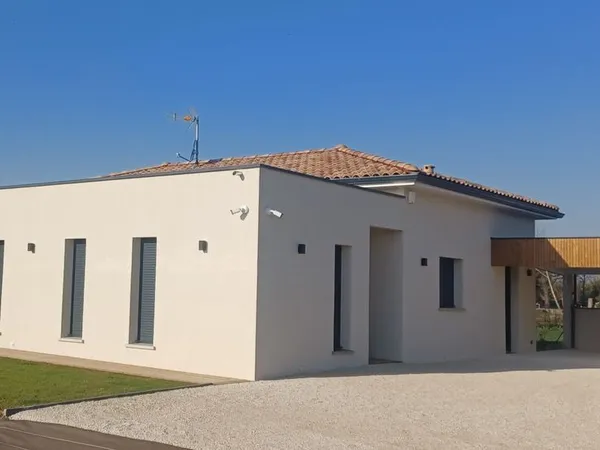 Maison neuve plain-pied T5 - RE2020 - PMR - Classe Energétique A - Alarme / Vidéo - Dommage Ouvrage 