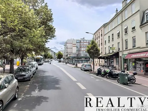Local commercial 95 m²