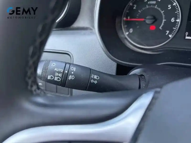 Dacia Duster eco-g 100 4x2 — photo 25