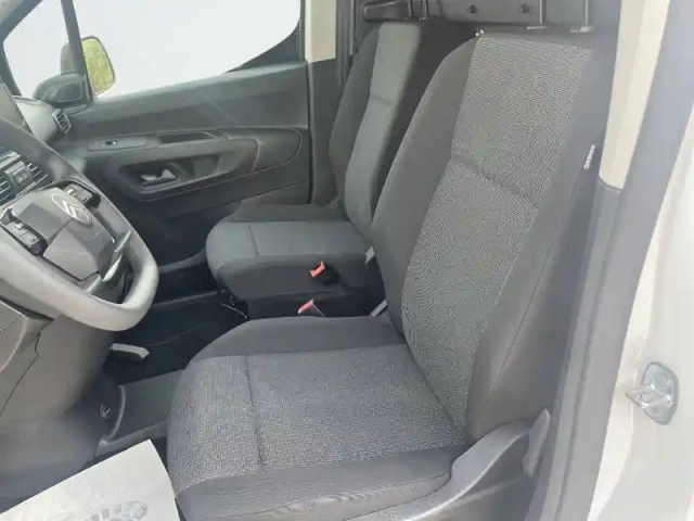 Citroën Berlingo e- van m 136 ch aut. 54 kwh charge utile majoree — photo 11
