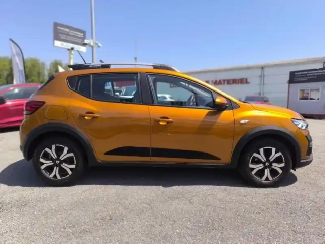 Dacia Sandero 1.0 tce 90ch stepway confort — photo 4