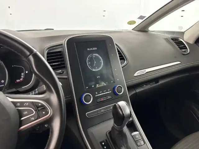 Renault Scenic dci 110 energy edc — photo 21
