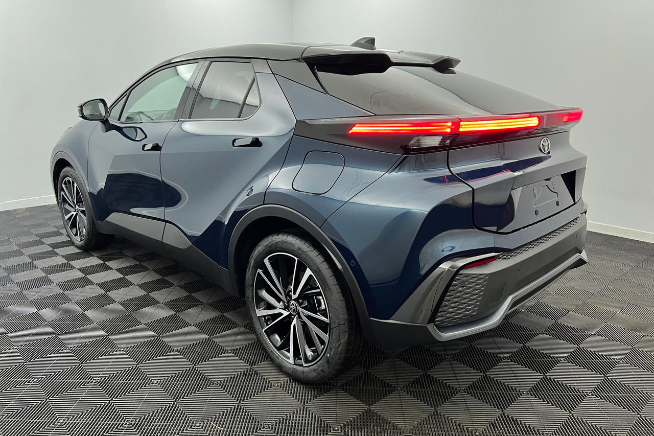 TOYOTA C-HR Hybride Rechargeable 225 — photo 4