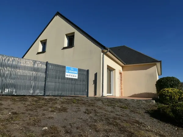 RARE À DOMFRONT-EN-POIRAIE - MAISON 4 CHAMBRES AVEC JARDIN ET GARAGE