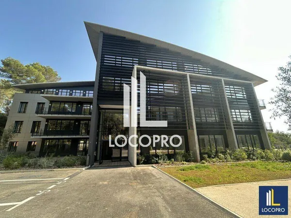 Bureaux 4624 m²