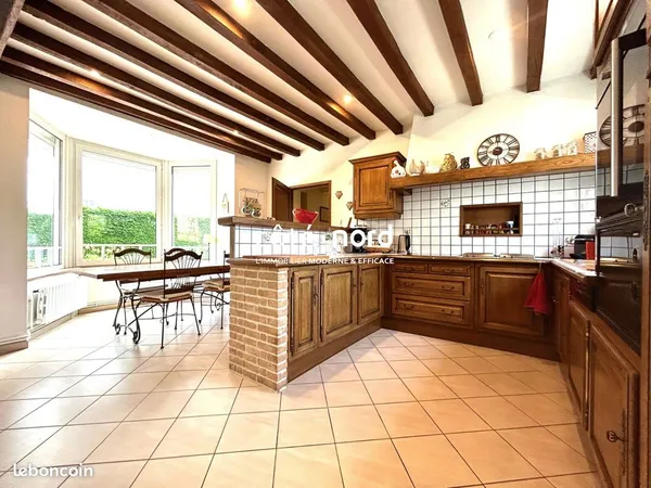 Longère 8 pièces 185 m²