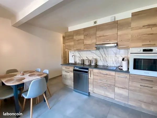 Sublime apappartement t5 refait a neuf, tous conforts