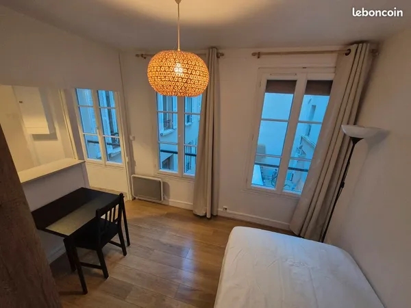 Studio meublé disponible
