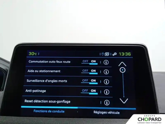 Peugeot 3008 hybrid 225 e-eat8 — photo 21