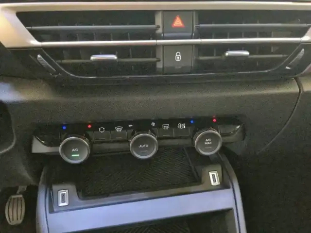 Citroën C4 puretech 100 bvm6 — photo 35