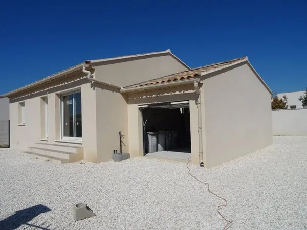 Maison de plain-pied 3 pièces 77 m²