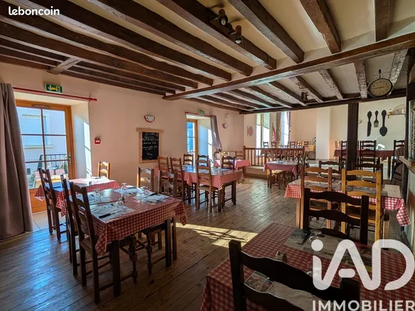 Restaurant 250 m² Villaines-la-Gonais