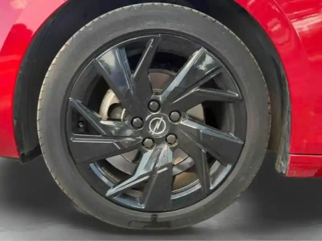 Opel Astra 1.2 turbo 130ch ultimate bva8 + toit ouvrant — photo 25