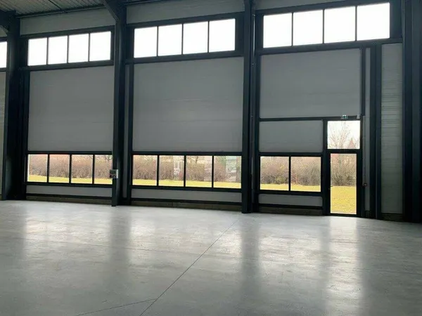 Local professionnel 368 m²