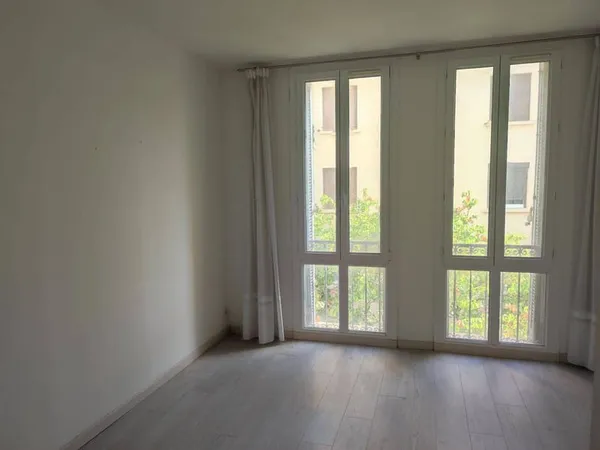 Commerce 2 pièces 35 m²