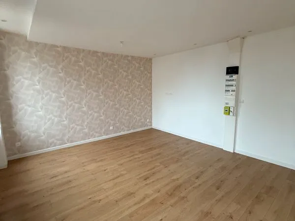 Appartement T2 - 60 m² - Rez-de-chaussée - Cuisine équipée - DPE D