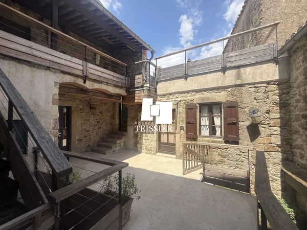 Sud Ardèche : 07460 Saint Paul Le Jeune, Maison de village avec