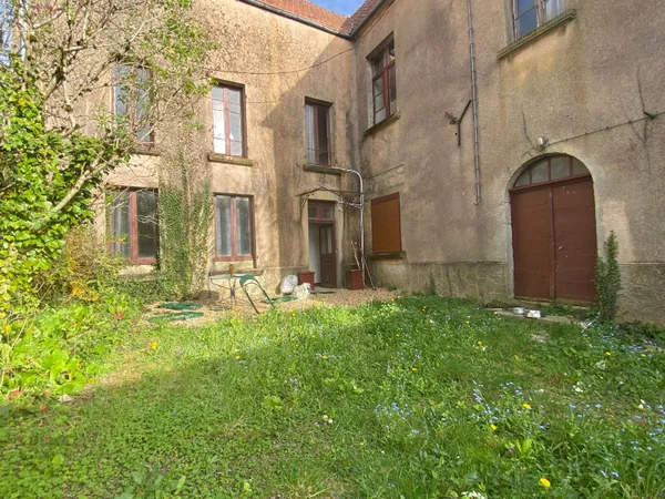 Maison 7 pièces 226 m²