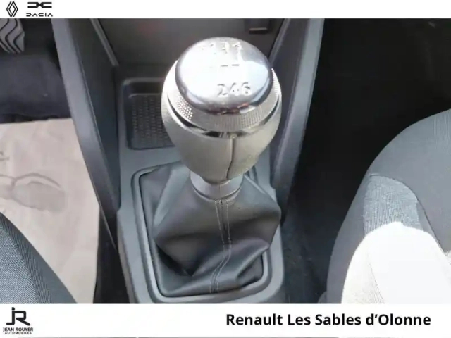 Dacia Duster 1.0 eco-g 100ch essential 4x2 — photo 6