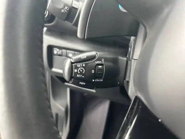 Citroën C5 Aircross hybride rechargeable 180 e-eat8 — photo 19