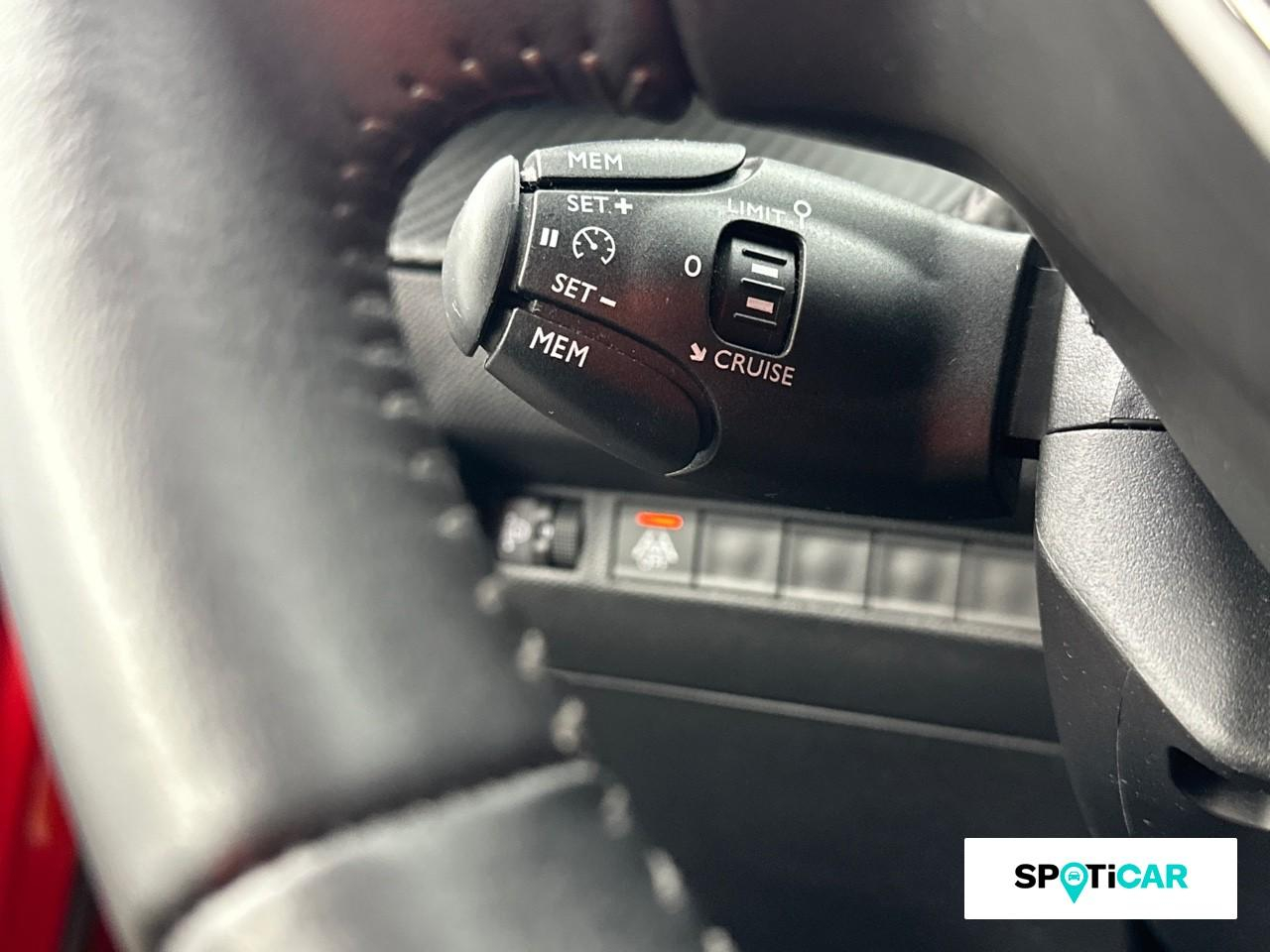 Peugeot 2008 1.2 puretech 100ch s&s allure pack — photo 17