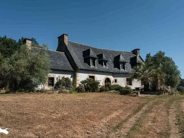 Maison 8 pièces 232 m²