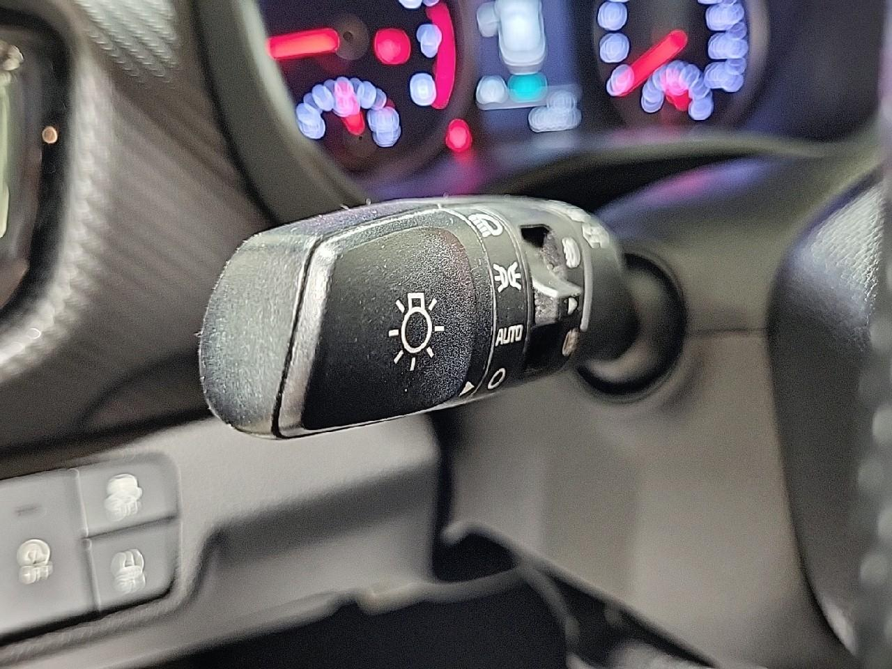 Kia Stonic 1.0 t-gdi 100 ch dct7 gt line premium — photo 18