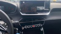 Peugeot 2008 1.2 Hybrid 110ch Style e-DCS6 — photo 19