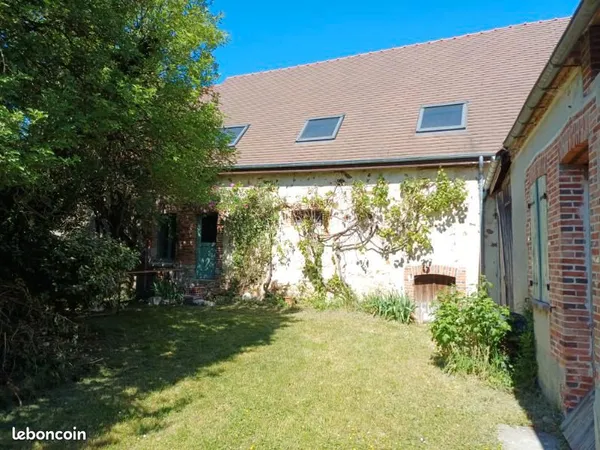 A vendre - Ancien corps de ferme à rénover