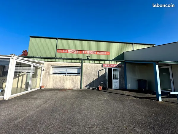 Local commercial, restaurant 575 m² PONTACQ
