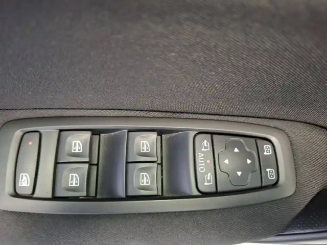 Renault Megane mégane iv berline blue dci 115 — photo 105
