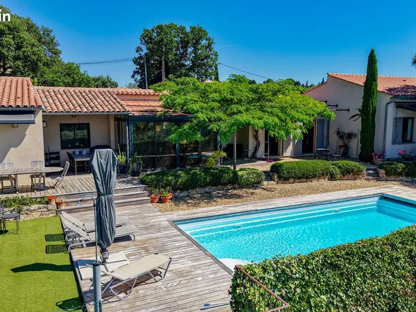 Villa 6 pièces 200 m²