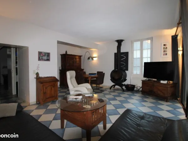 Maison F5 confortable avec garage et cour