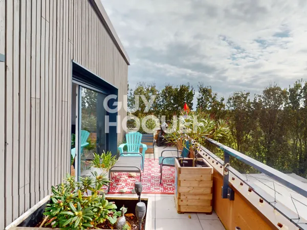 Appartement dernier étage - terrasse et double garage