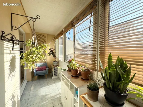 T2 meublé avec loggia et parking - Marseille 4e